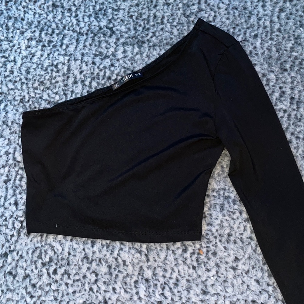 Shein single sleeve crop top